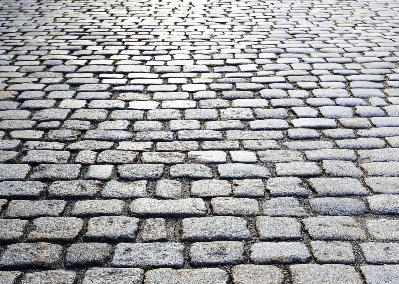 Pulizia e trattamento professionale pavimenti in pietra